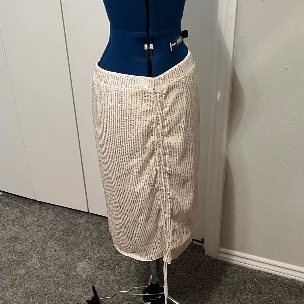 Elegant Gold Cream Adjustable Sides Mini Skirt with Sequins XXL - NWOT - Picture 10 of 15